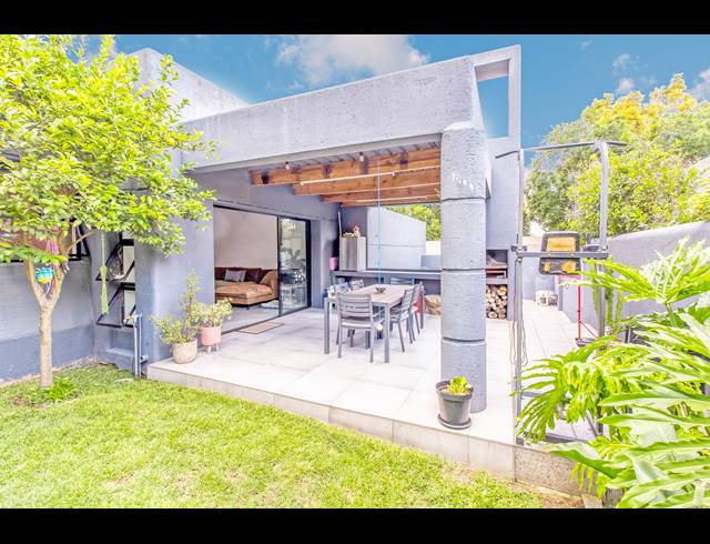 3 BEDROOM HOUSE FOR SALE IN CEDAR LAKES